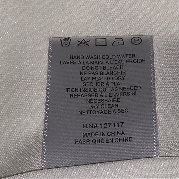 BELLE BADGLEY MISCHKA Formal Appliqué Sheath Dress - Picture 16 of 16